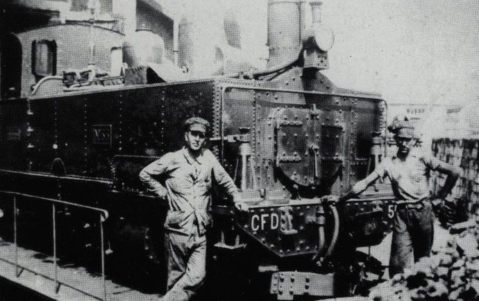 Locomotive 130 FIves-Luse No. 55 on the swing bridge at the Calvi depot Locomotive 130 FIves-Luse No. 55 on the swing bridge at the Calvi depot