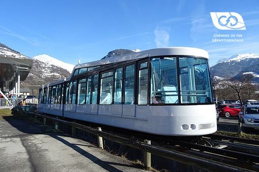 New Arcs Express Funicular Cabin by POMA New Arcs Express Funicular Cabin by POMA