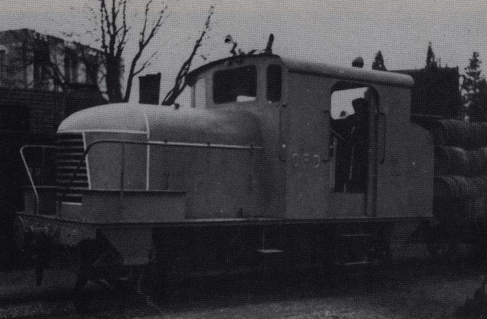 Prototype n° 4 of the C.F.D in Chablis station (collection J.C. RIFFAUD)) Prototype n° 4 of the C.F.D in Chablis station (collection J.C. RIFFAUD))
