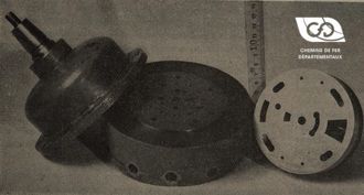 The pneumatic controls of the 400 CH 34 T tractor The pneumatic controls of the 400 CH 34 T tractor