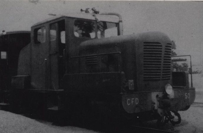 Tractor n° 50, when rented to the Vendée network (Photo P. LAURENT) Tractor n° 50, when rented to the Vendée network (Photo P. LAURENT)