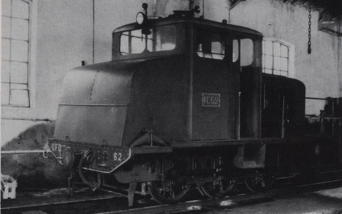 Tractor n° 62 under the Florac shed (Photo M. RIFAULT) Tractor n° 62 under the Florac shed (Photo M. RIFAULT)