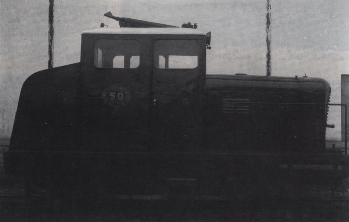 Tractor type Charentes n° 50 elevation view (Photo J. MOREAU) Tractor type Charentes n° 50 elevation view (Photo J. MOREAU)