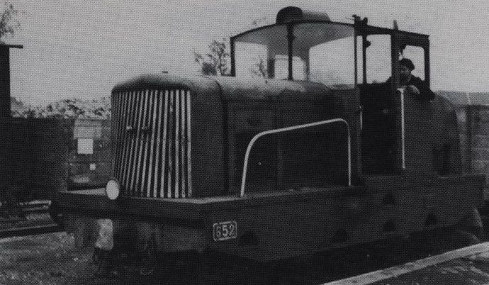 Tractor type Dordogne n° 652, at the head of a freight train. (Photo M. RIFAULT) Tractor type Dordogne n° 652, at the head of a freight train. (Photo M. RIFAULT)