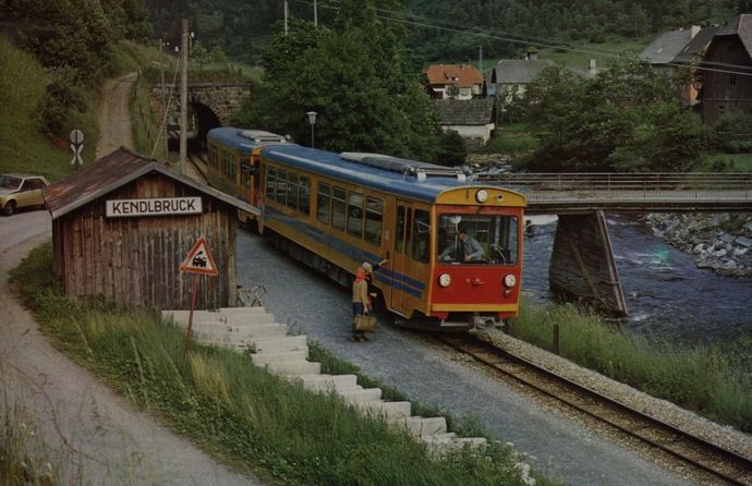 two of the Murtalbahn's railcars in Kendlbruck. June 1981. (Photo Ph. Mirville, Rail Magazine). two of the Murtalbahn's railcars in Kendlbruck. June 1981. (Photo Ph. Mirville, Rail Magazine).